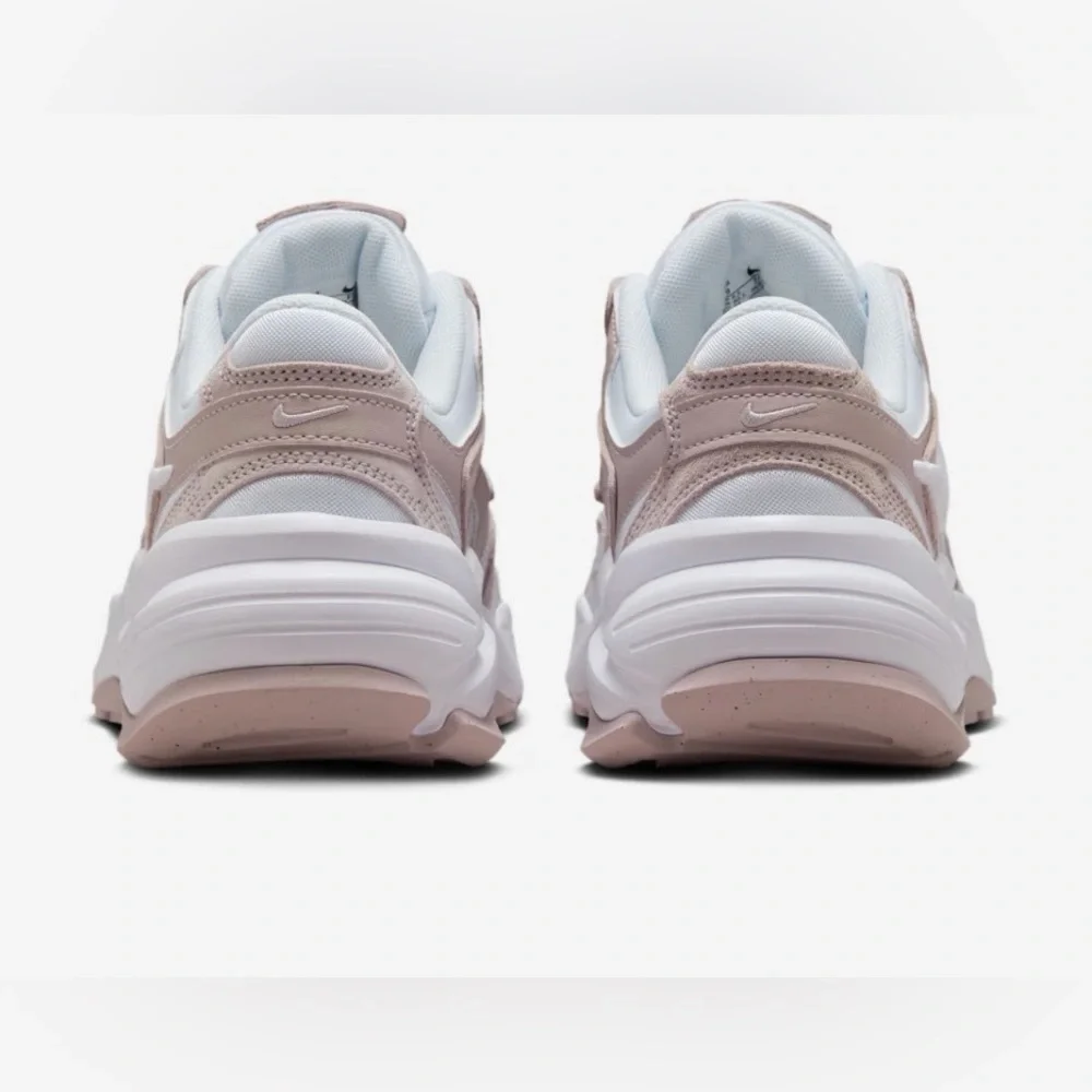 Nike AL8 NEW Women's Shoes SIZE 8.0  Super cute in person very nice look!